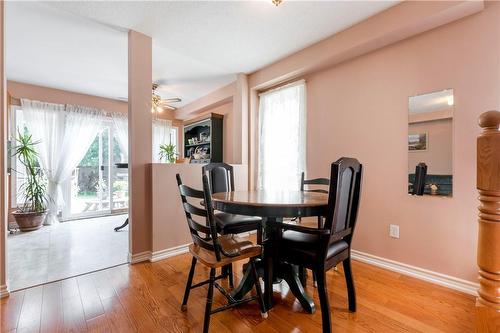 1075 Johnson'S Lane, Mississauga, ON - Indoor Photo Showing Dining Room