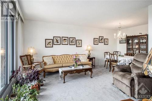 1025 Richmond Road Unit#1707, Ottawa, ON - Indoor Photo Showing Living Room