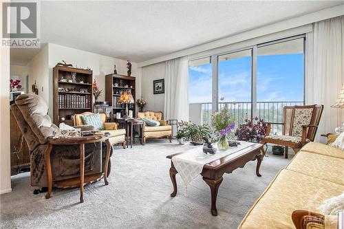 1025 Richmond Road Unit#1707, Ottawa, ON - Indoor Photo Showing Living Room