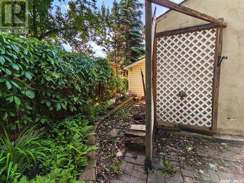 828 Temperance Street, Saskatoon, SK - Outdoor