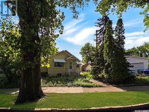 828 Temperance Street, Saskatoon, SK - Outdoor