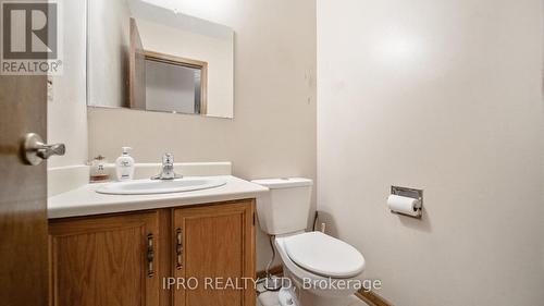 77 Flowertown Avenue, Brampton (Northwood Park), ON - Indoor Photo Showing Bathroom