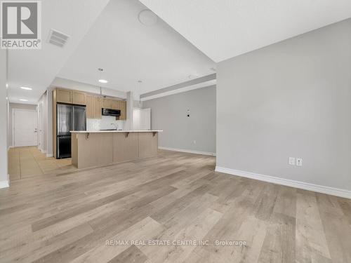 89 - 445 Ontario Street S, Milton (Timberlea), ON - Indoor Photo Showing Kitchen