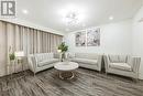 78 Riverdale Drive, Hamilton, ON  - Indoor Photo Showing Living Room 