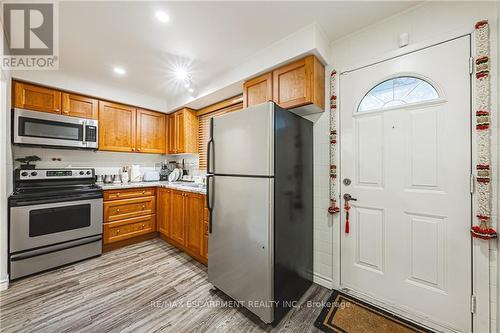 78 Riverdale Drive, Hamilton, ON - Indoor Photo Showing Kitchen