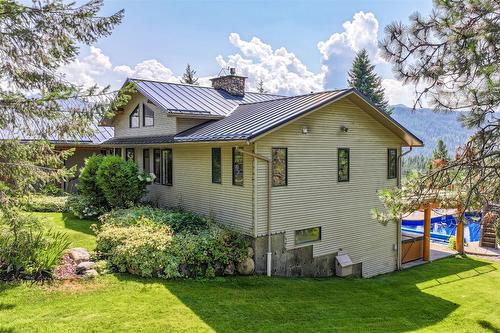 10 Candide Drive, Lumby, BC - Outdoor