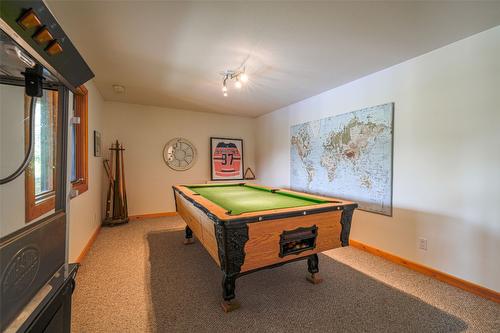 10 Candide Drive, Lumby, BC - Indoor Photo Showing Other Room