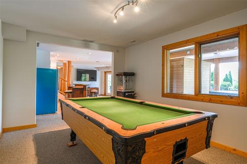 10 Candide Drive, Lumby, BC - Indoor Photo Showing Other Room