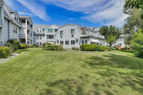 121-575 Sutherland Avenue, Kelowna, BC - Outdoor With Facade