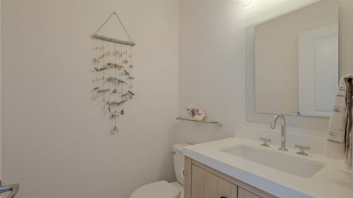 342-4205 Gellatly Road, West Kelowna, BC - Indoor Photo Showing Bathroom