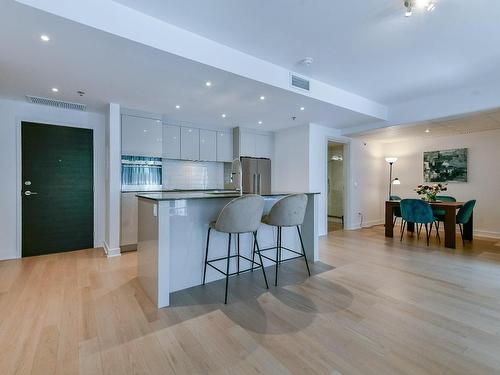 Dining room - 620-315 Rue Richmond, Montréal (Le Sud-Ouest), QC - Indoor Photo Showing Kitchen With Upgraded Kitchen