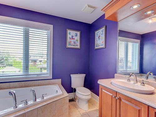 Salle de bains - 7630 Rue De Liverpool, Brossard, QC - Indoor Photo Showing Bathroom