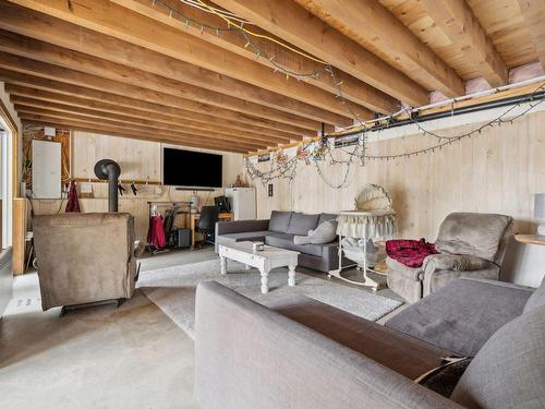 Salle familiale - 50 Ch. Scharf, Gracefield, QC - Indoor Photo Showing Basement