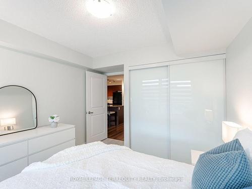 503-80 Esther Lorrie Dr, Toronto, ON - Indoor Photo Showing Bedroom