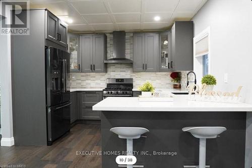 6369 Bracken Street N, Niagara Falls, ON - Indoor Photo Showing Kitchen