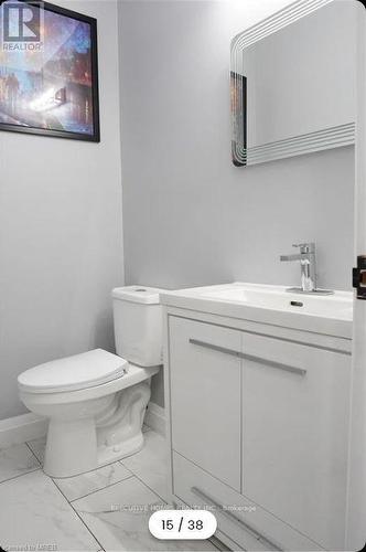 6369 Bracken Street N, Niagara Falls, ON - Indoor Photo Showing Bathroom