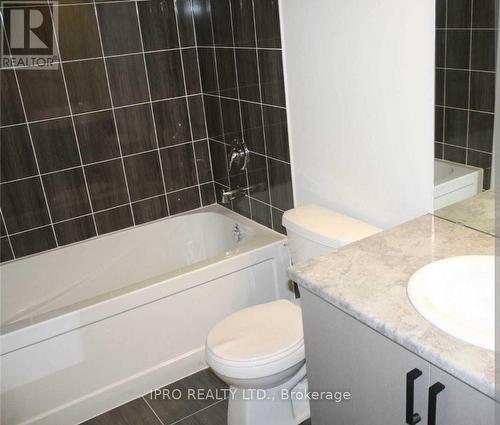 294 Okanagan Path, Oshawa, ON - Indoor Photo Showing Bathroom