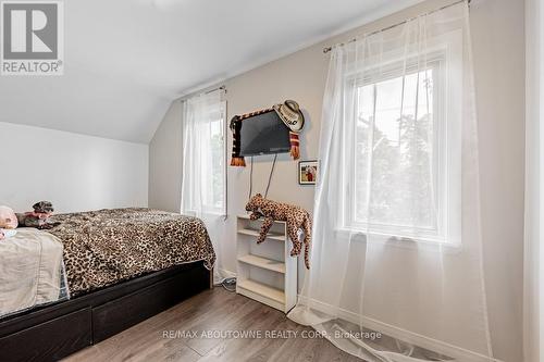 25 Dundas Street W, Erin, ON - Indoor Photo Showing Bedroom