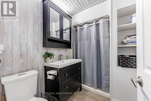 25 Dundas Street W, Erin, ON - Indoor Photo Showing Bathroom