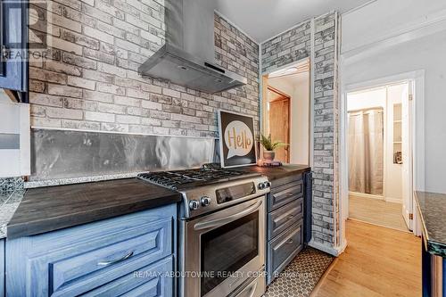 25 Dundas Street W, Erin, ON - Indoor Photo Showing Kitchen