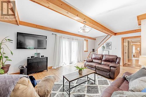 25 Dundas Street W, Erin, ON - Indoor Photo Showing Living Room