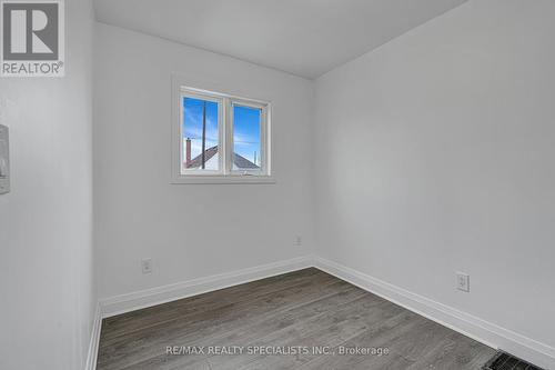 126 Harmony Avenue, Hamilton, ON - Indoor Photo Showing Other Room