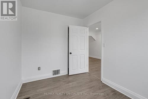 126 Harmony Avenue, Hamilton, ON - Indoor Photo Showing Other Room