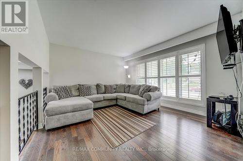 11 Cultra Square, Toronto (West Hill), ON - Indoor Photo Showing Living Room