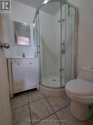 70 Lansdowne Avenue, Toronto (Roncesvalles), ON - Indoor Photo Showing Bathroom