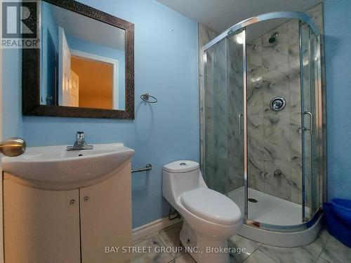 70 Lansdowne Avenue, Toronto (Roncesvalles), ON - Indoor Photo Showing Bathroom