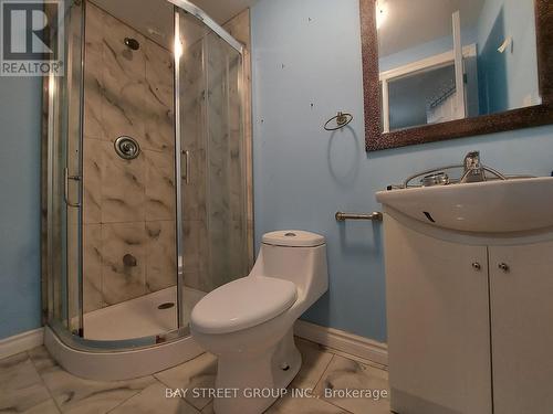 70 Lansdowne Avenue, Toronto (Roncesvalles), ON - Indoor Photo Showing Bathroom