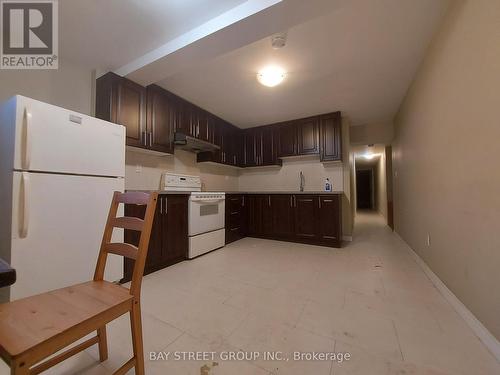 70 Lansdowne Avenue, Toronto (Roncesvalles), ON - Indoor Photo Showing Kitchen