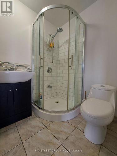 70 Lansdowne Avenue, Toronto (Roncesvalles), ON - Indoor Photo Showing Bathroom