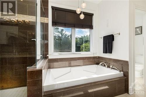 2384 Lenida Drive, Ottawa, ON - Indoor Photo Showing Bathroom