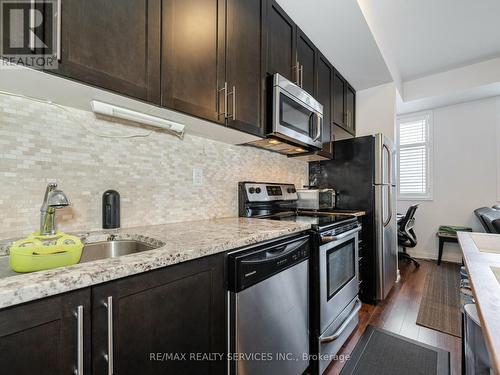 3A - 867 Wilson Avenue, Toronto (Downsview-Roding-Cfb), ON - Indoor Photo Showing Kitchen With Upgraded Kitchen