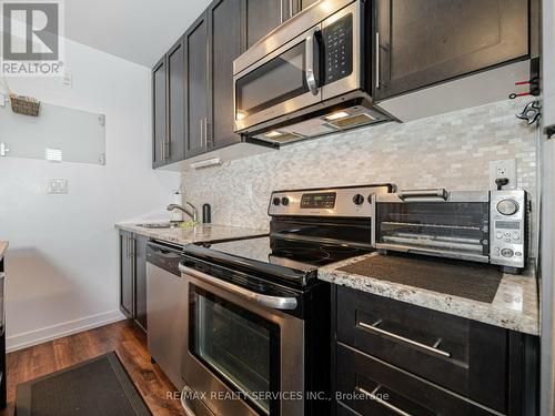 3A - 867 Wilson Avenue, Toronto (Downsview-Roding-Cfb), ON - Indoor Photo Showing Kitchen With Upgraded Kitchen