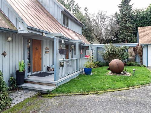 1581 Dufour Rd, Sooke, BC 