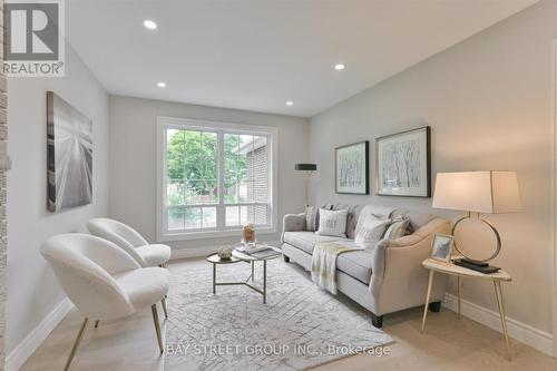 119 Simonston Boulevard, Markham, ON - Indoor Photo Showing Living Room