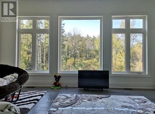 48 Carling Road, Vaughan (Vellore Village), ON - Indoor Photo Showing Living Room