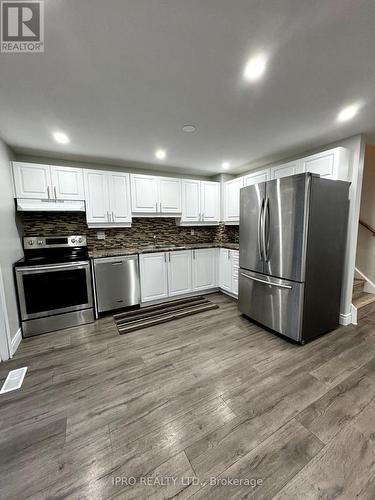 52 Dunsmore Lane, Barrie (Georgian Drive), ON - Indoor Photo Showing Kitchen With Upgraded Kitchen