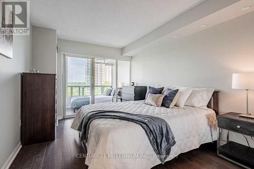 809 - 3 Hickory Tree Road, Toronto (Weston), ON - Indoor Photo Showing Bedroom