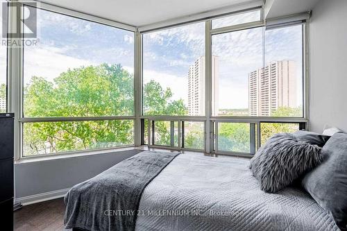 809 - 3 Hickory Tree Road, Toronto (Weston), ON - Indoor Photo Showing Bedroom