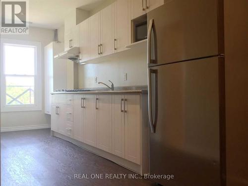 4 - 173 King Street E, Hamilton (Beasley), ON - Indoor Photo Showing Kitchen