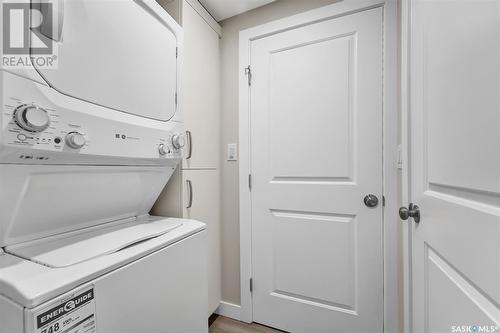 351 Arscott Crescent, Saskatoon, SK - Indoor Photo Showing Laundry Room