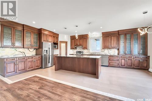 351 Arscott Crescent, Saskatoon, SK - Indoor Photo Showing Kitchen With Upgraded Kitchen