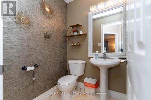 11 Imperial Crown Lane, Barrie (Innis-Shore), ON - Indoor Photo Showing Bathroom