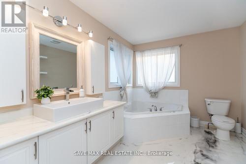 11 Imperial Crown Lane, Barrie (Innis-Shore), ON - Indoor Photo Showing Bathroom