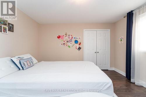 11 Imperial Crown Lane, Barrie (Innis-Shore), ON - Indoor Photo Showing Bedroom