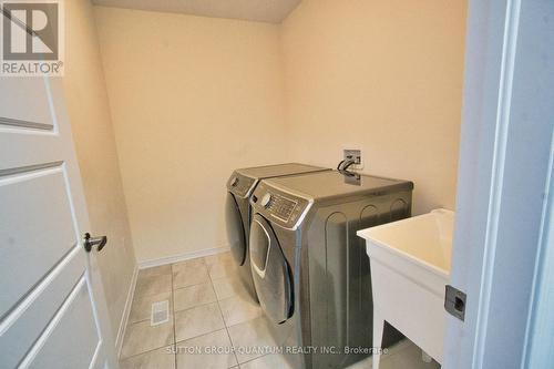 61 Queen Mary Boulevard, Hamilton (Stoney Creek), ON - Indoor Photo Showing Laundry Room