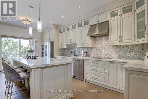 48 Clairtrell Road, Toronto (Willowdale East), ON - Indoor Photo Showing Kitchen With Upgraded Kitchen